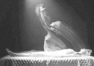 「人死如燈滅」,一位植物人畫家醒來畫出死後的世界,首度揭秘死亡世界。