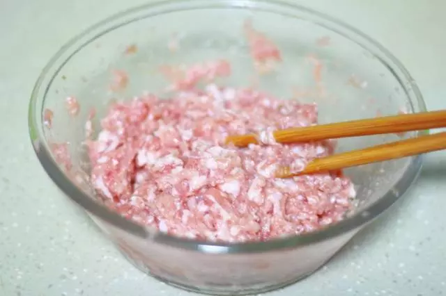 炎熱夏季就愛吃這個餡的餃子,又嫩又鮮又便宜,做一鍋都不夠分