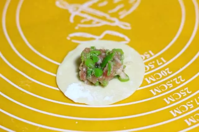 炎熱夏季就愛吃這個餡的餃子,又嫩又鮮又便宜,做一鍋都不夠分