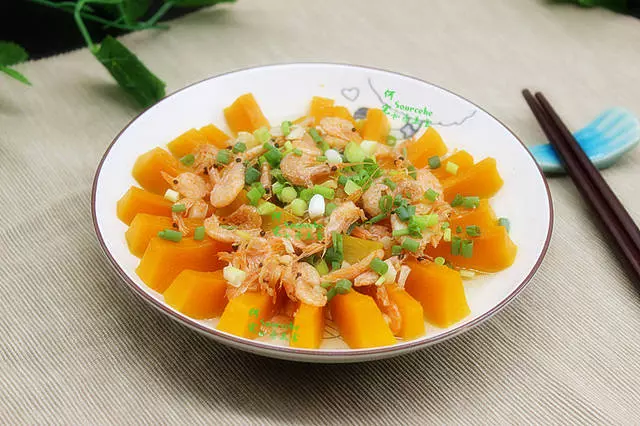 奶奶做南瓜最拿手,這方法50年都沒有吃膩,軟糯香甜,鮮美多汁