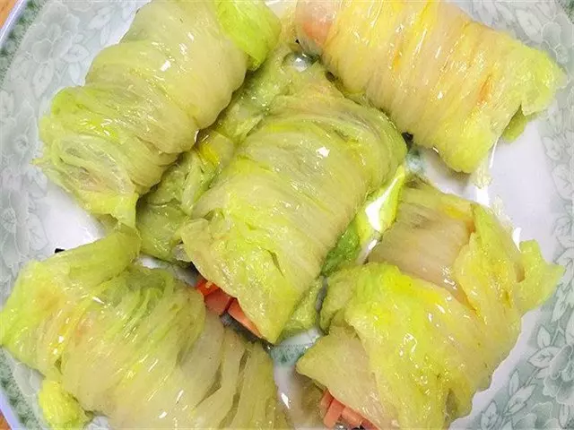 吃過糖醋白菜卷嗎?做法其實很簡單,清淡爽口,酸甜又開胃,在家可以嘗試一下!