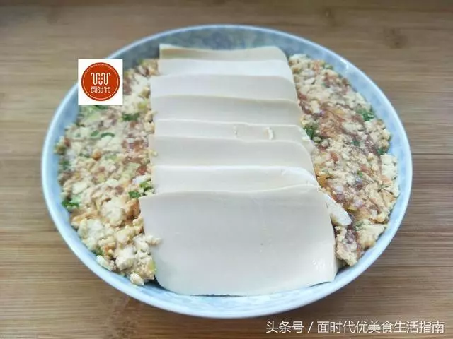 1塊豆腐,3個雞蛋,試試這種新做法,又香又嫩,看著流口水!非常適合家裡老人和小孩子!