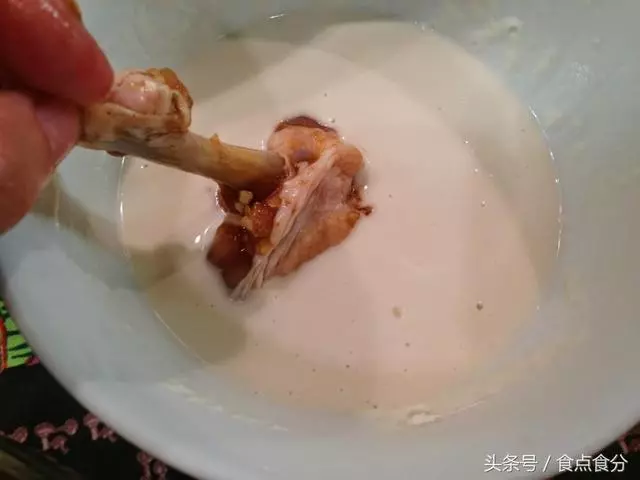 都誇我做的雞腿好吃,這雞肉也太香了,做法簡單,一盤全家人搶著吃