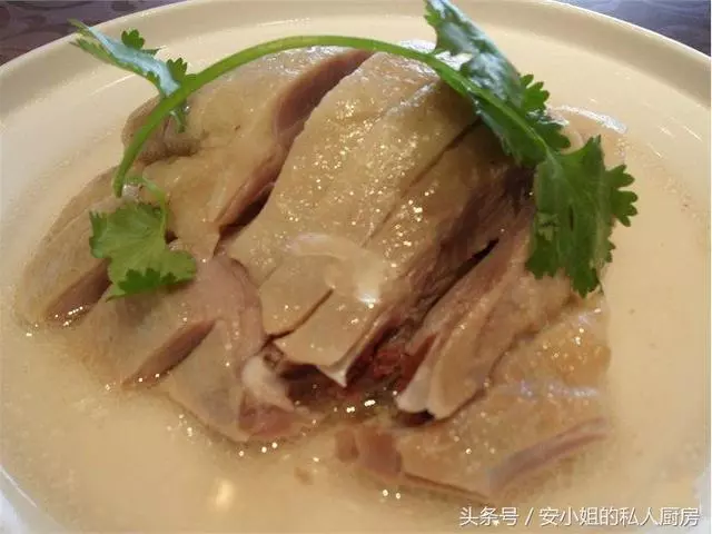 南京特產鹹水鴨做法,皮薄肉嫩,十里飄香!