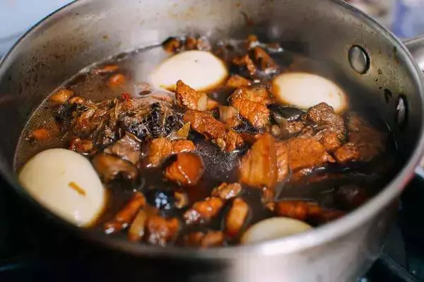 台灣滷肉飯,好吃不油膩,簡單做法附上!