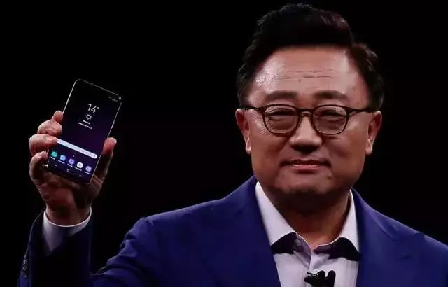 嗆聲華為,三星表態要搶可摺疊手機全球首發 新一輪換機潮或來臨