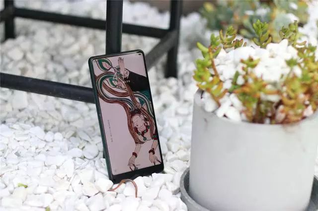 新上線的小米手機登顏值巔峰,今年最美手機非它當屬!