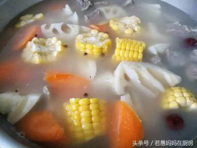 排骨湯這樣燉,味道鮮美無腥味,清爽不油膩,每次燉一鍋都不夠吃
