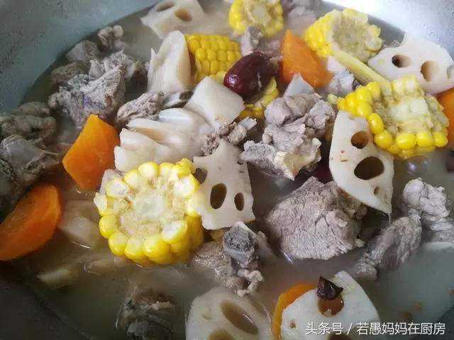 排骨湯這樣燉,味道鮮美無腥味,清爽不油膩,每次燉一鍋都不夠吃
