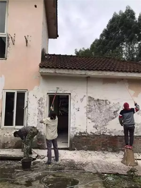 90後文青男僅花1萬4爆改出租房,後續又花1個半月的時間改造破院,成品讓人嘖嘖稱奇!