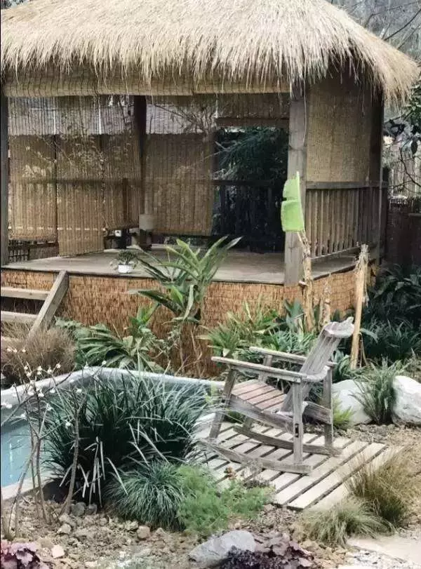90後文青男僅花1萬4爆改出租房,後續又花1個半月的時間改造破院,成品讓人嘖嘖稱奇!