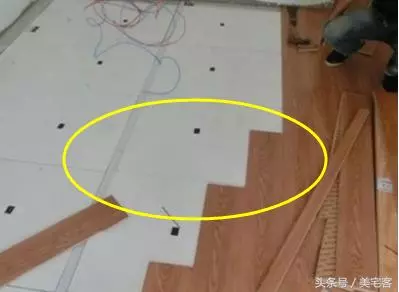 為什麼聰明人都在瓷磚上鋪木地板?開始覺得傻,聽完才知差點被坑