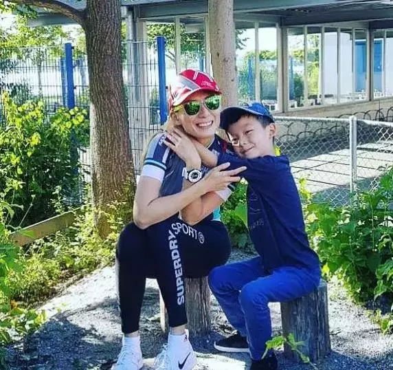 曾風靡中國的新加坡女星破產,被渣男騙走8000萬,如今瘦成皮包骨