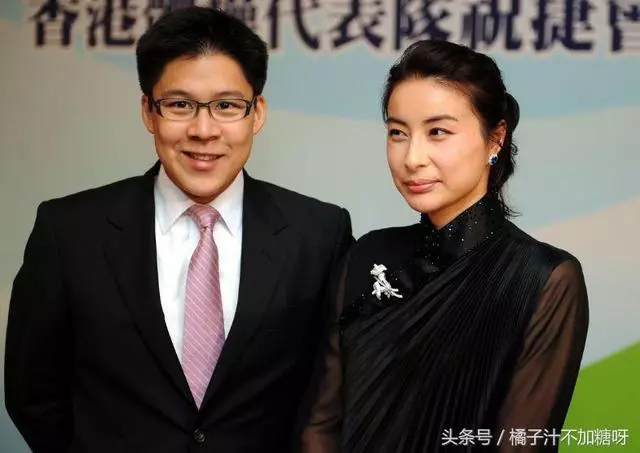 郭晶晶女兒長了一雙「腰果眼」,爺爺給十億,爸爸笑開了花!