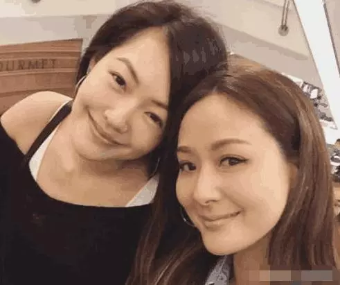 21歲嫁百億豪門,一夜進帳13億,壕到用愛馬仕裝狗,小S 羨慕不已