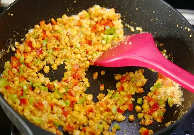 這是一道名菜!成本不足4元,不用任何調料,鹽都不用放,超好吃!