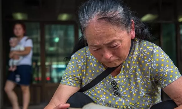父親要我娶醜矮女人,婚後我外出五年未歸,再次踏進家我熱淚盈眶~