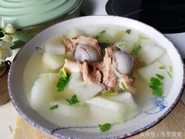 分享十道家常湯的做法,簡單又美味,特別適合秋天吃,健康養生