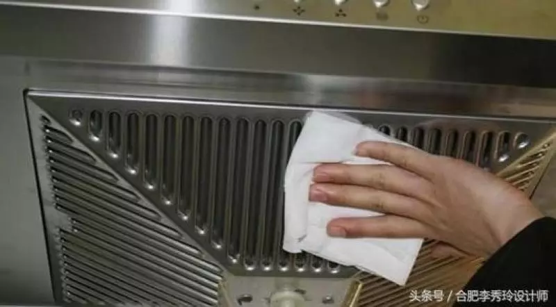 油煙機老積油,老媽只好刷上這膠水,油煙機再也沒積過油,爽歪歪