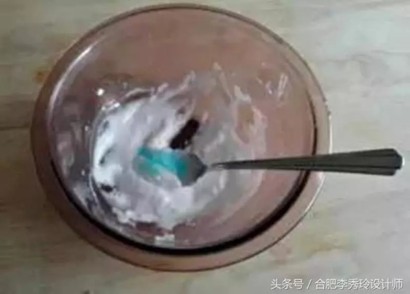 油煙機老積油,老媽只好刷上這膠水,油煙機再也沒積過油,爽歪歪
