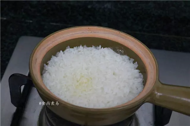 居家過日子或單身的朋友,學會做這鍋米飯,不用總是到外面去吃快餐,健康、實惠,關鍵還好吃!