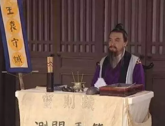 朱元璋衣冠不整去算命,寫了1個字,結果相士當場下跪高喊萬歲