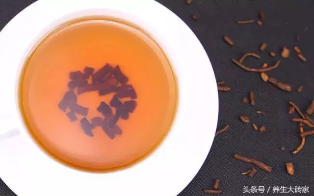 喝酒者,記住3句話,多喝3種水,少做3件事,保護肝臟,更健康
