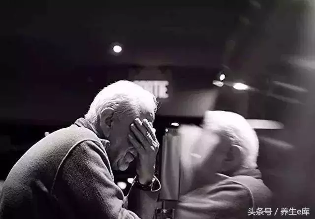 血壓高的人,身體有這5種表現,控制血壓,謹記晨起「三忌」!