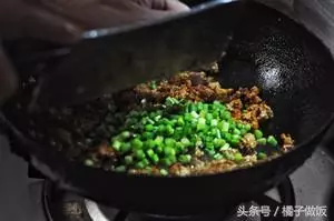 愛吃炸醬麵的請收藏,這8種炸醬麵爽口又開胃,好吃到停不下來!
