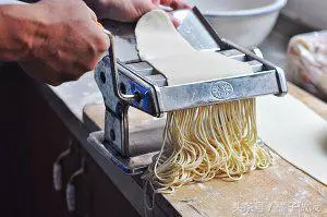 愛吃炸醬麵的請收藏,這8種炸醬麵爽口又開胃,好吃到停不下來!