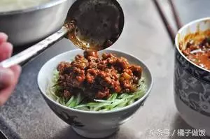 愛吃炸醬麵的請收藏,這8種炸醬麵爽口又開胃,好吃到停不下來!