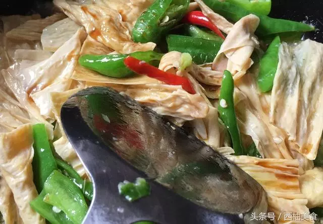 紅燒腐竹的做法是怎樣的？這個方法一定得學學，好吃開胃，很下飯