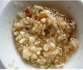 沙姜雞正宗的製作方法，色澤金黃，肉質細嫩可口！
