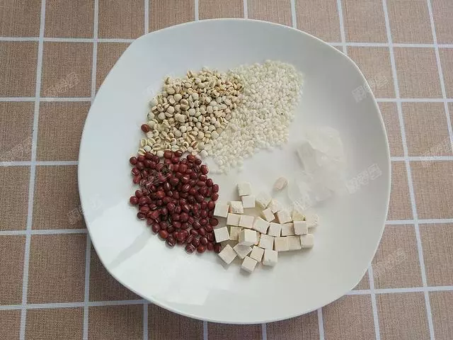 早餐就愛這碗粥,健脾祛濕解暑熱,好喝又營養,特別是女士要多喝