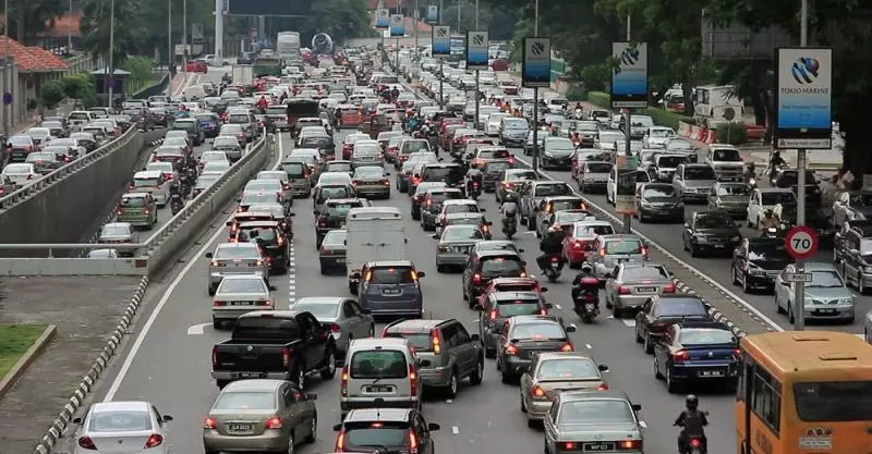 駕車時看到「這十個燈」亮起!馬上要停車檢查!後果很嚴重的!