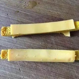 吐司剩下的邊角料還能這樣做?酥脆香甜,比薯片還好吃!