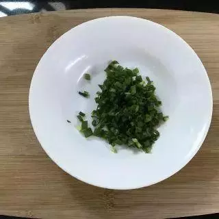 吐司剩下的邊角料還能這樣做?酥脆香甜,比薯片還好吃!