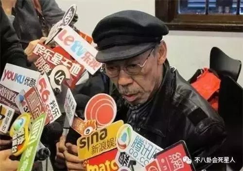 他的初戀是汪明荃,因野心分手,72歲單身,怕自己出去鬼混!