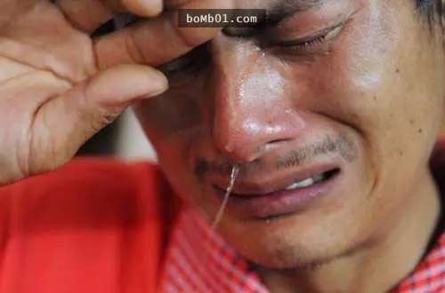 真的是惹錯人了...!這個帥氣小偷入室竊盜結果反被老闆娘抓起來當性奴三天三夜!還每天喂他吃偉哥!