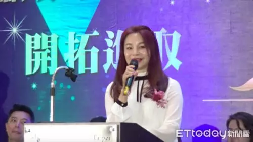 【周子瑜家庭背景大起底!】媽媽坦言『已經中毒』是個整容怪!? 大方自認:我就是最美的範本!