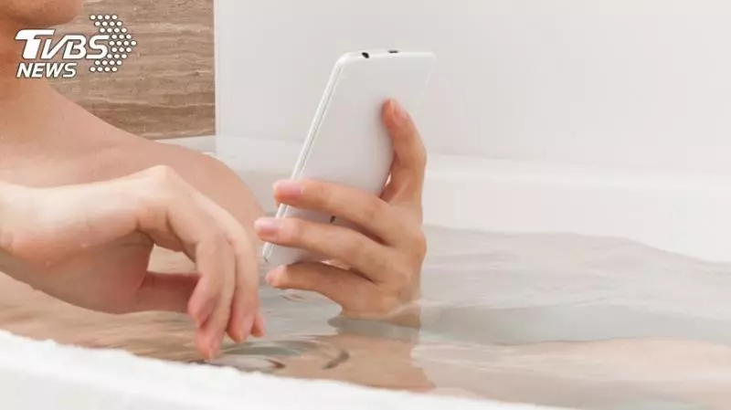 恐怖 ! 手機充電聽歌 少女觸電身亡