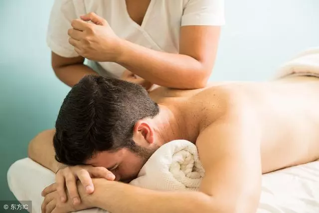 肩膀痛=「肩周炎」?每天用按2個穴位,7天肩周炎不來擾
