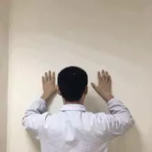 骨科醫生分享:肩周炎不用治,每天3個小動作自己好