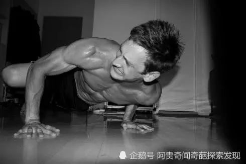 奇聞美國人塞克斯「伏地挺身猛男」一天能做1萬個伏地挺身,創造了新的金氏世界紀錄