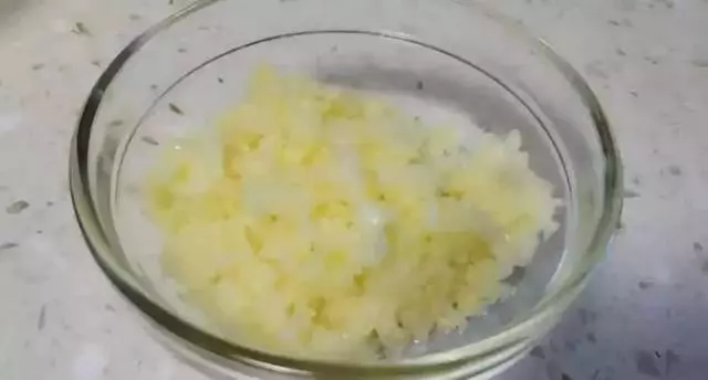 1塊豆腐,3個雞蛋,幾分鐘就上桌,香嫩可口,比大魚大肉好吃多了