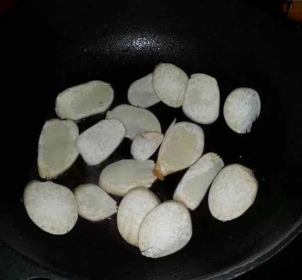 多吃這菜,清脆滑嫩比肉還香,做法簡單,吃多也會不發胖!
