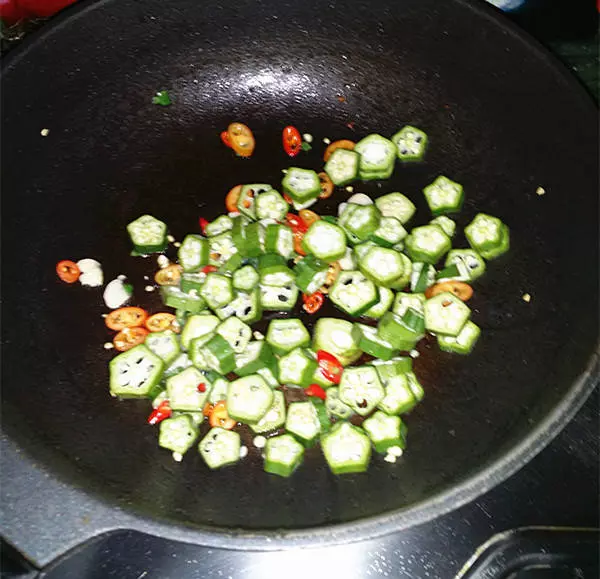多吃這菜,清脆滑嫩比肉還香,做法簡單,吃多也會不發胖!