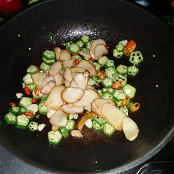 多吃這菜,清脆滑嫩比肉還香,做法簡單,吃多也會不發胖!