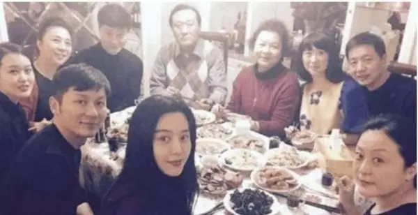 震撼彈!范冰冰宣布退出娛樂圈,公開婚期!親自開口:「片酬從6000萬降到10萬!」養她長大的公司要氣炸了!