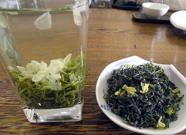 教你一招,早晨排黑臭宿便、除口臭,弄完整個人像小寶寶一樣乾淨!